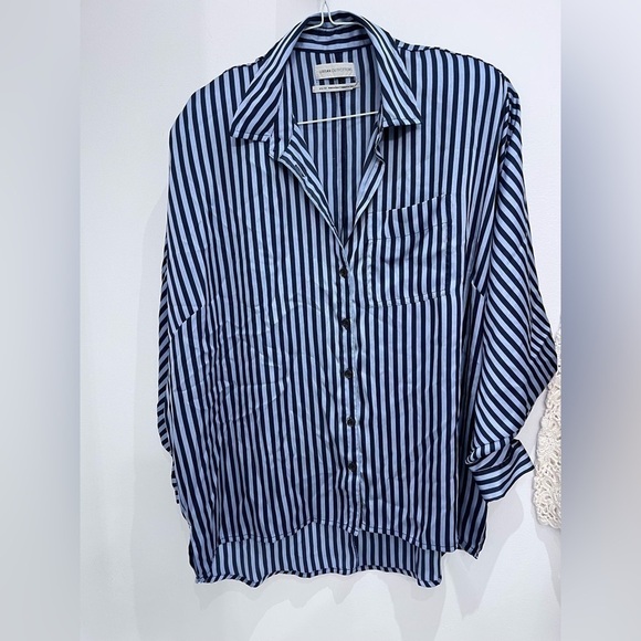 2/40$URBAN outfitters xs long sleeve bottom down shirr stripe - Picture 1 of 5